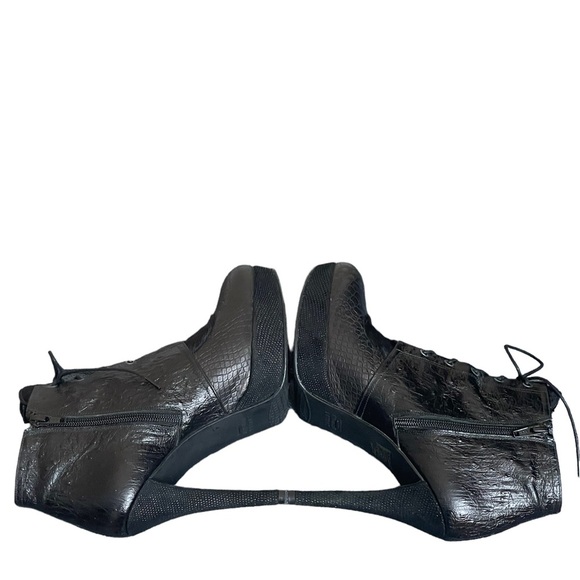 Stuart Weitzman Black melange ankle booties size 7.5M - Picture 5 of 12